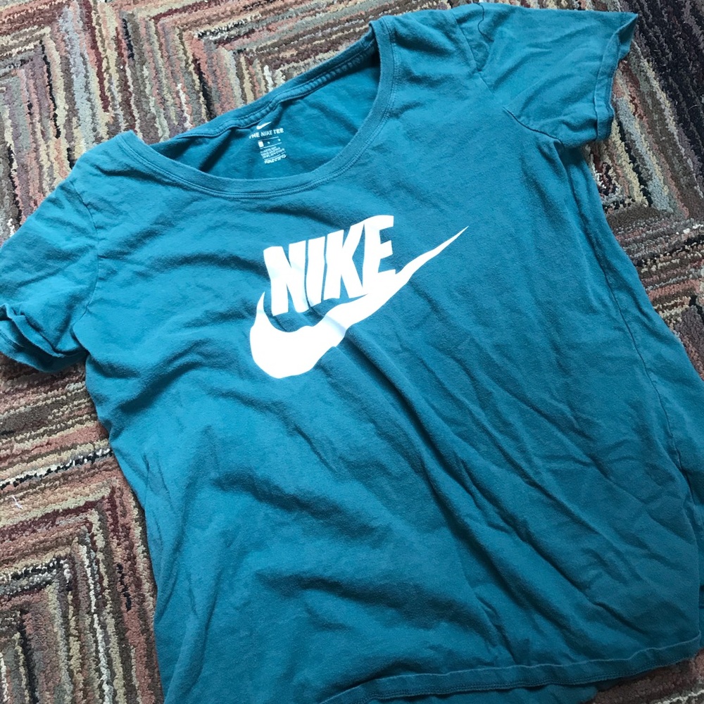 Nike t shirt